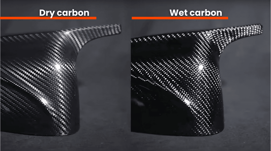 Creat cu tehnologie avansata de Carbon Uscat, acest material premium ofera o rezistenta de neegalat si o greutate redusa. Spre deosebire de Carbonul Umed, nu se ingalbeneste si nu se exfoliaza, garantand un finisaj impecabil si de durata pentru cei care cauta calitate fara compromisuri.