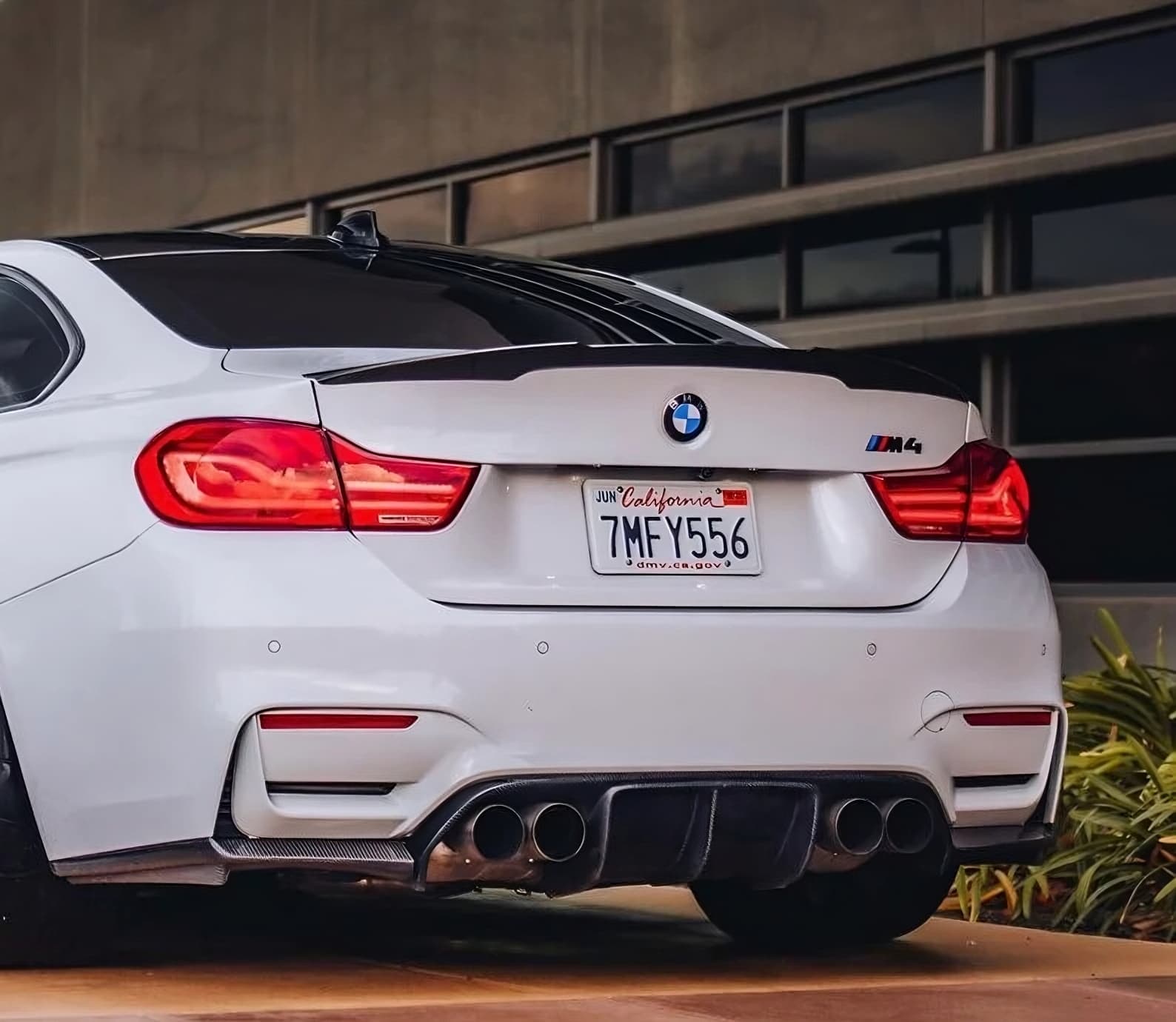 Eleron Portbagaj Negru Lucios BMW F32 (Seria 4) Coupe